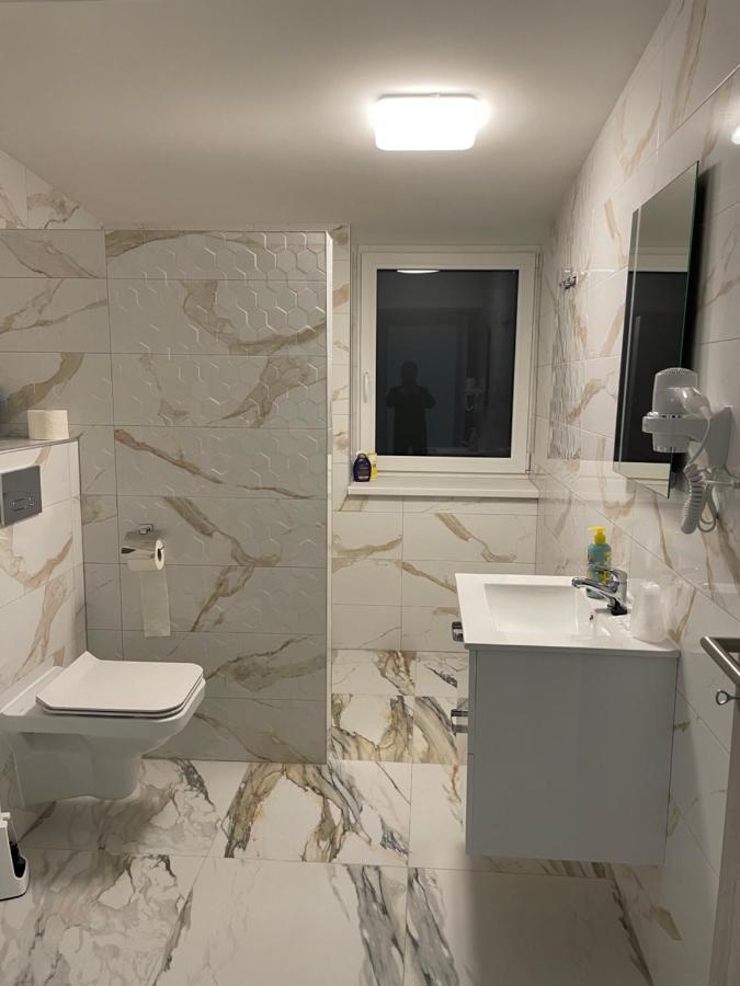 Apartament Хеб Екстериор снимка